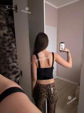 Mokra na samą myśl - Ogłoszenie towarzyskie 