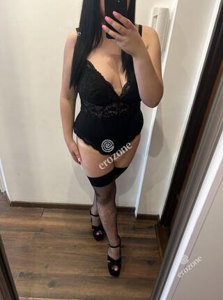 Wyuzdana małolatka BI - Ogłoszenie towarzyskie Warszawa