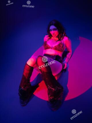 Napalona Lala - Personal ad 