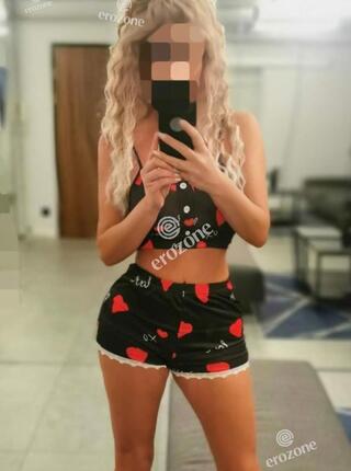 Hot Cindi - Personal ad 