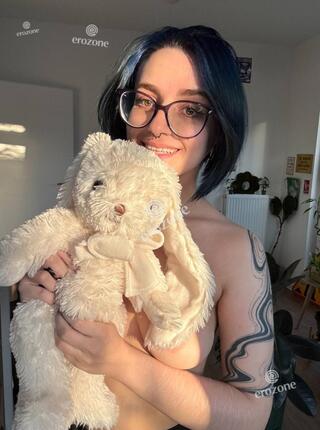 Katie Karma - Personal ad 