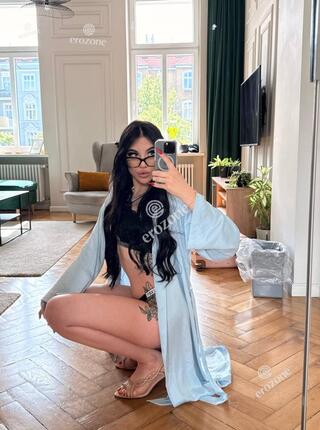 Pokazy,Filmy, Sexting - Personal ad 