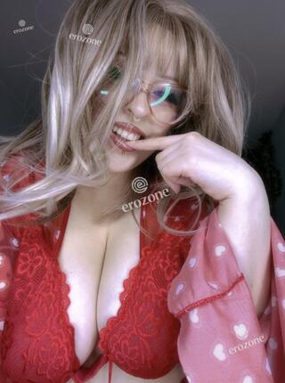 Kitty - SEXTING, FILMY, POKAZY - Personal ad 